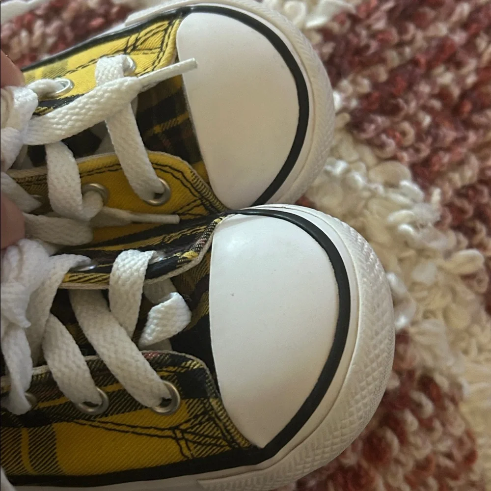 Converse Chuck Taylor Sneakers Plaid Yellow/World Peace Black Infant Size 6